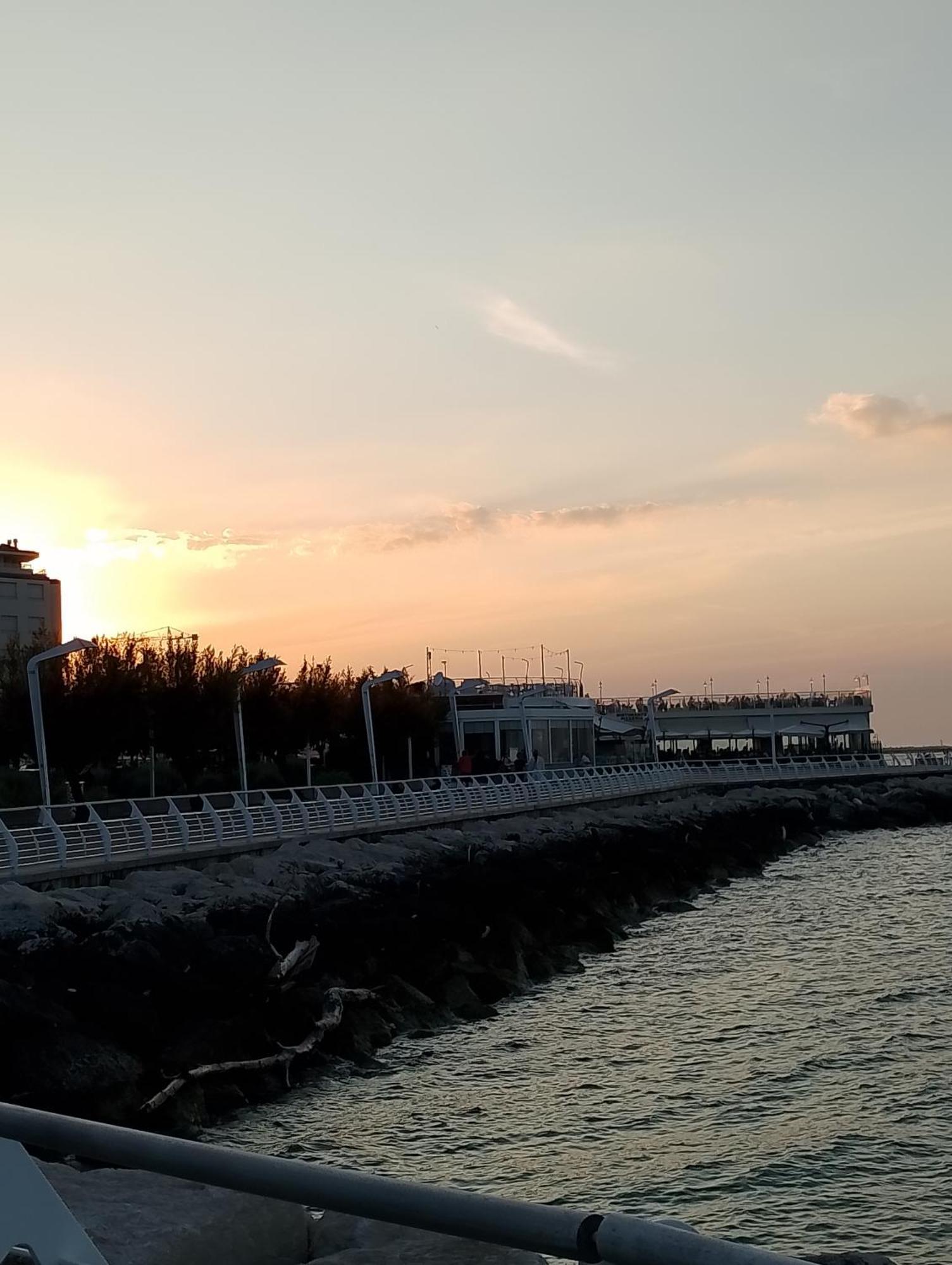 Appartamento Mameli 佩萨罗 外观 照片